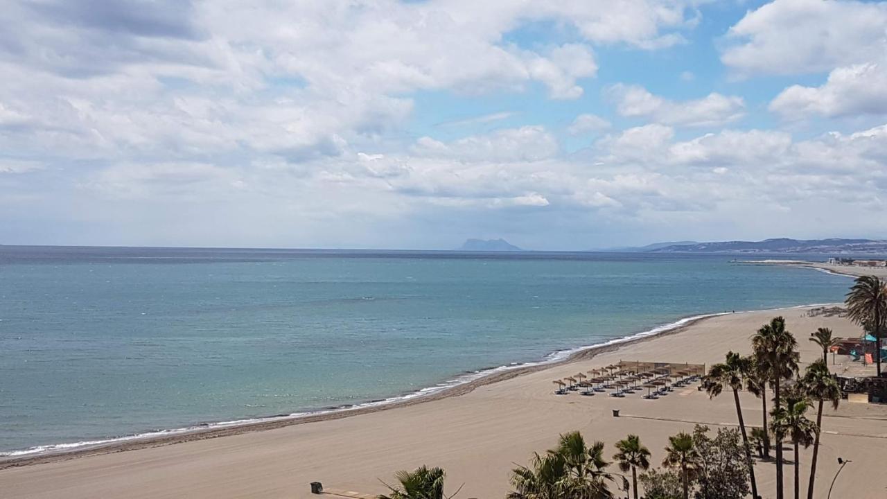 Apartamento Aguamarina 5C Primera Linea De Playa エステポナ エクステリア 写真