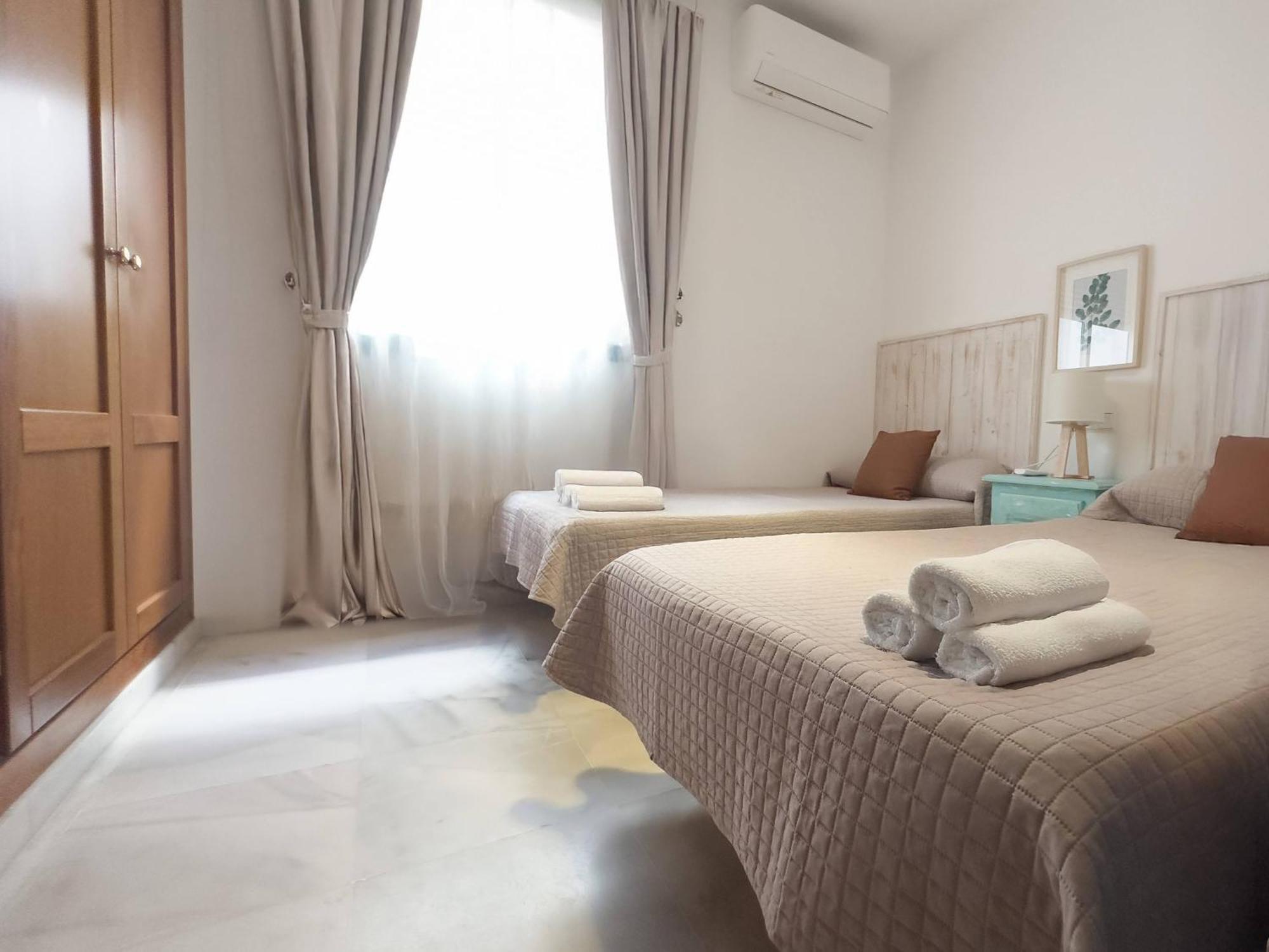 Apartamento Aguamarina 5C Primera Linea De Playa エステポナ エクステリア 写真