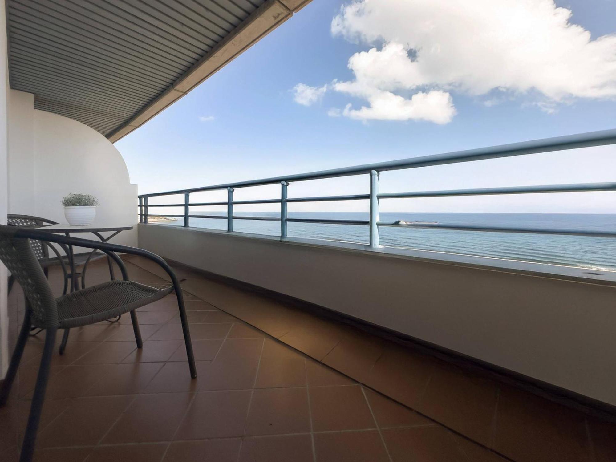 Apartamento Aguamarina 5C Primera Linea De Playa エステポナ エクステリア 写真